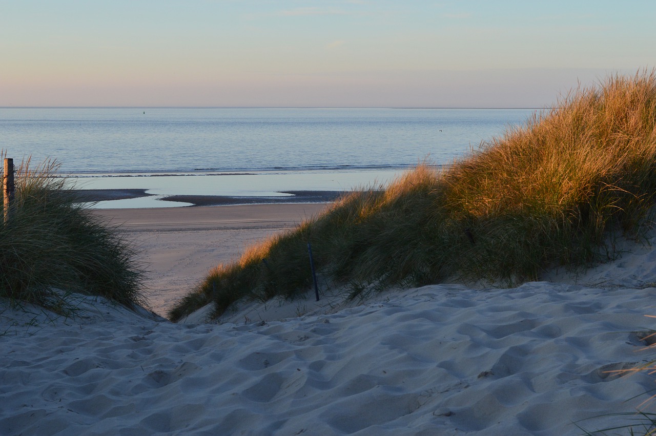 Waddeneiland Vlieland vakantie duinen strand Noordzee